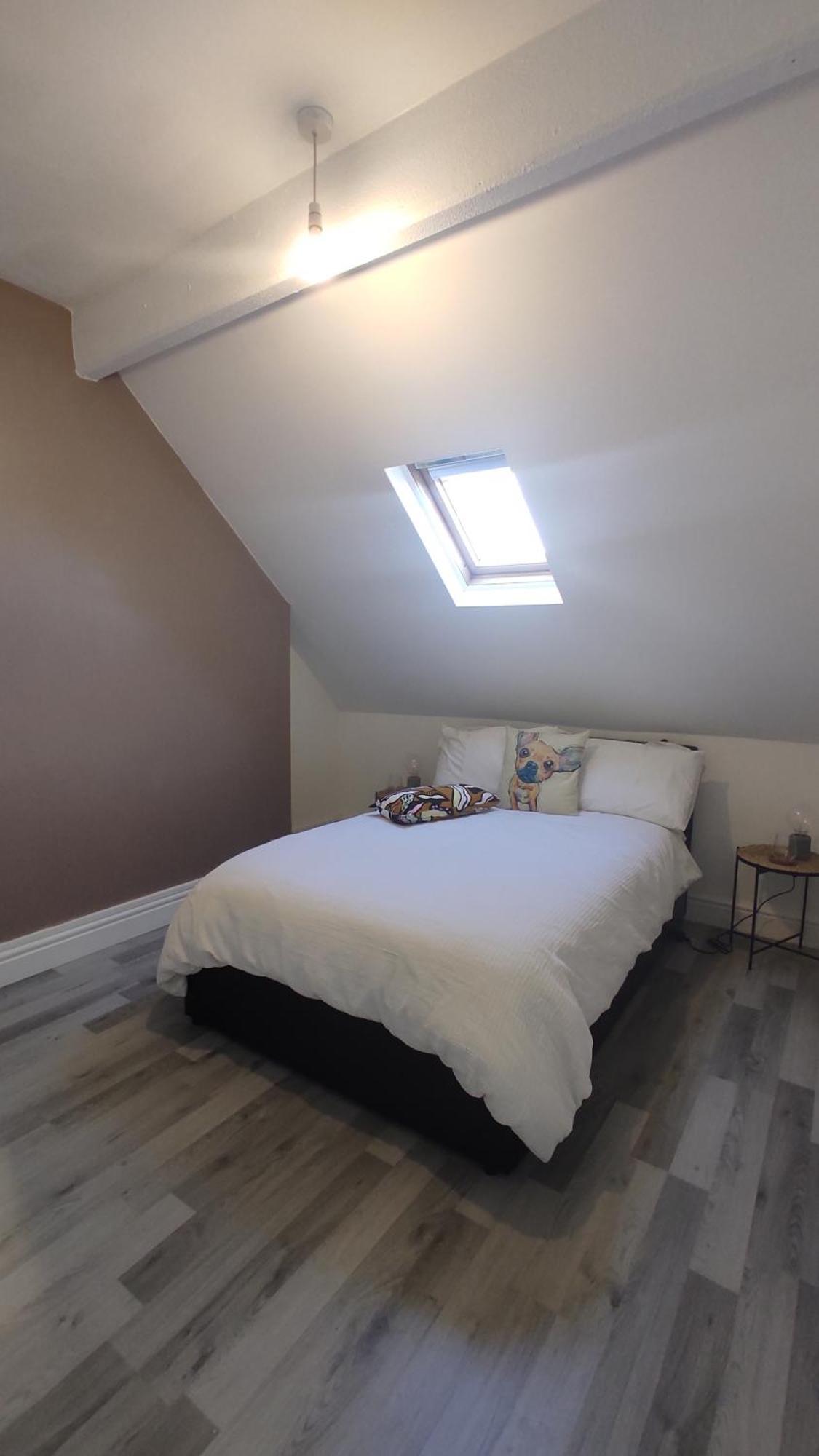 Casa Jimenez - Close To Town With Shared Bathroom Cardiff Esterno foto