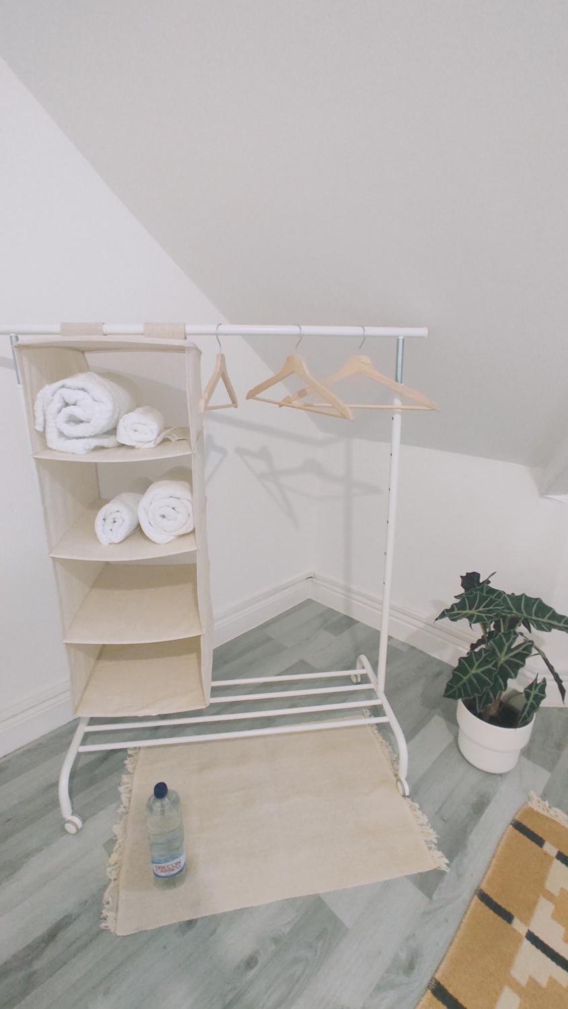 Casa Jimenez - Close To Town With Shared Bathroom Cardiff Esterno foto